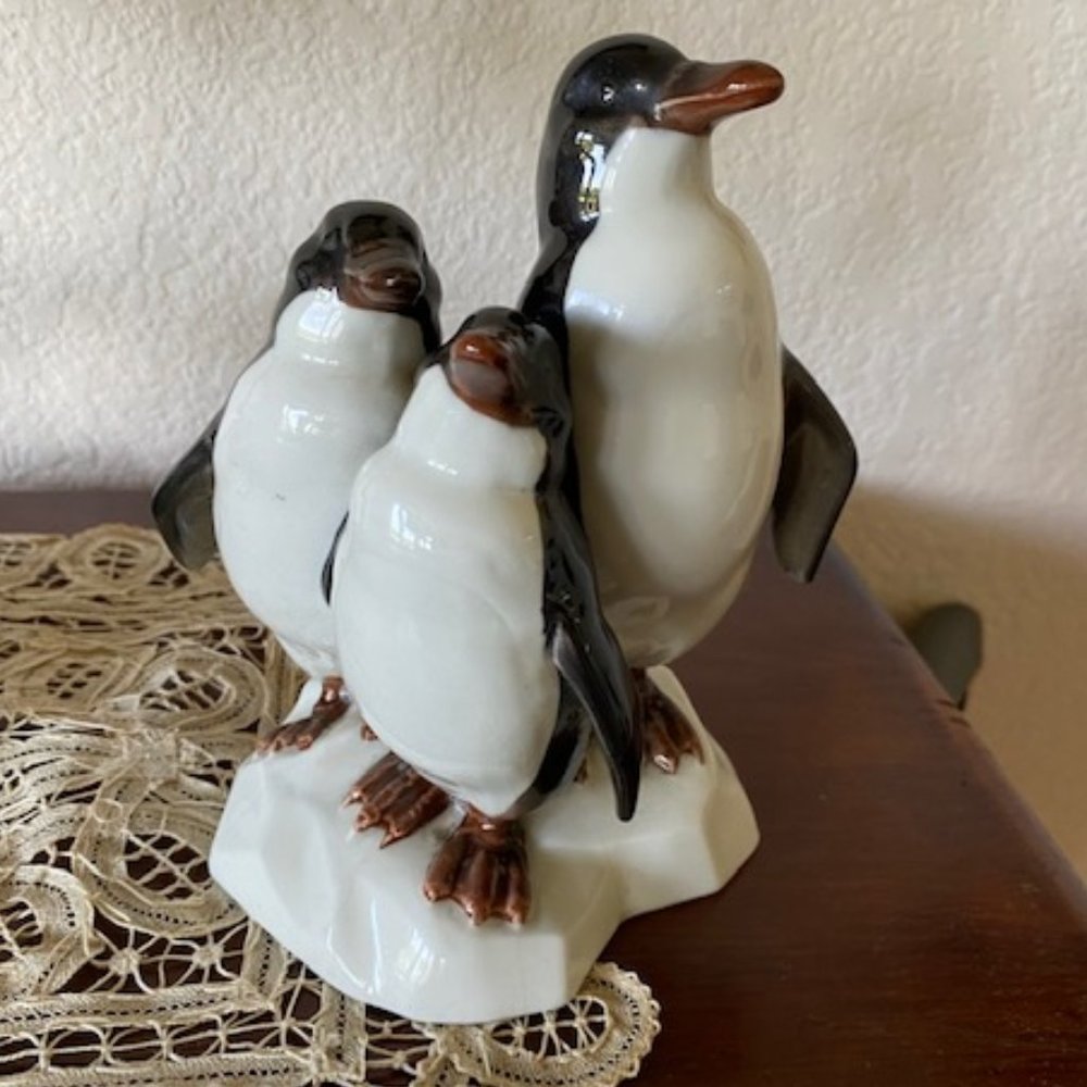 Vintage * Porcegama Valencia Spain * CUART de POBLET * 3 PENGUINS * signed *RHTF